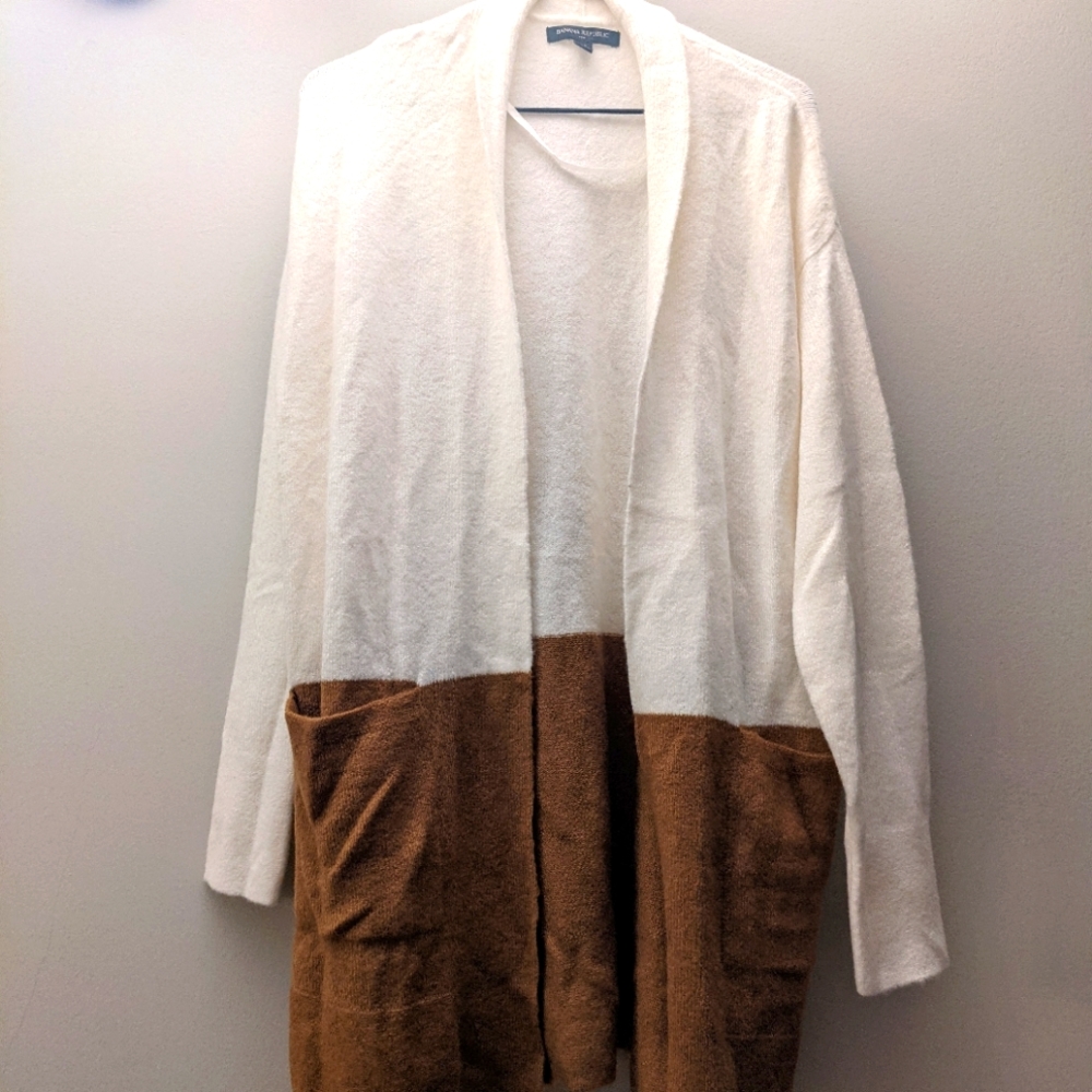Offers welcome!! BANANA REPUBLIC color block - soft cardigan XS